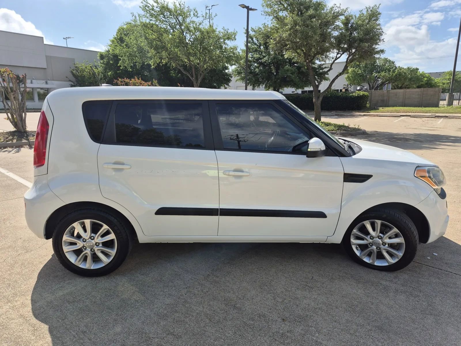 Used 2013 Kia Soul + w/ Audio Pkg FWD image 5
