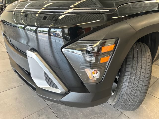 Used 2025 Hyundai Kona SE AWD/4WD image 16