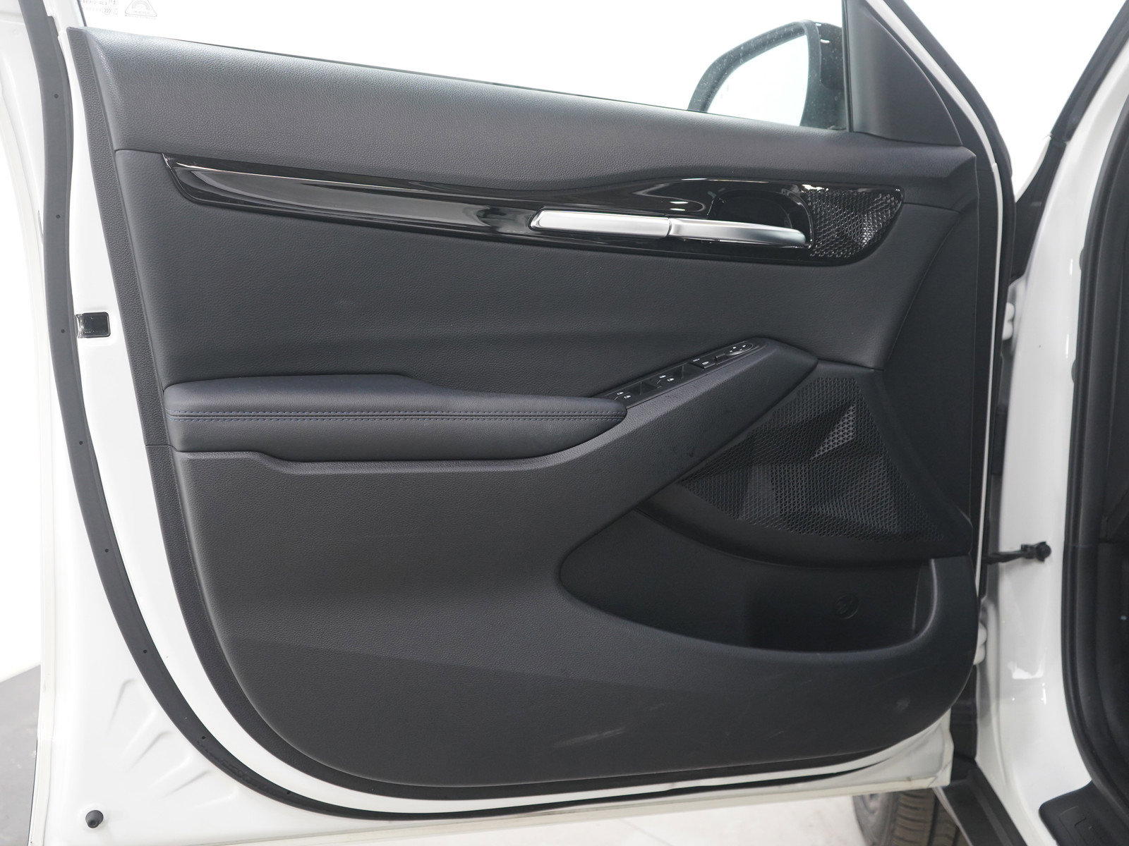 Used 2023 Kia Seltos Nightfall Edition image 18