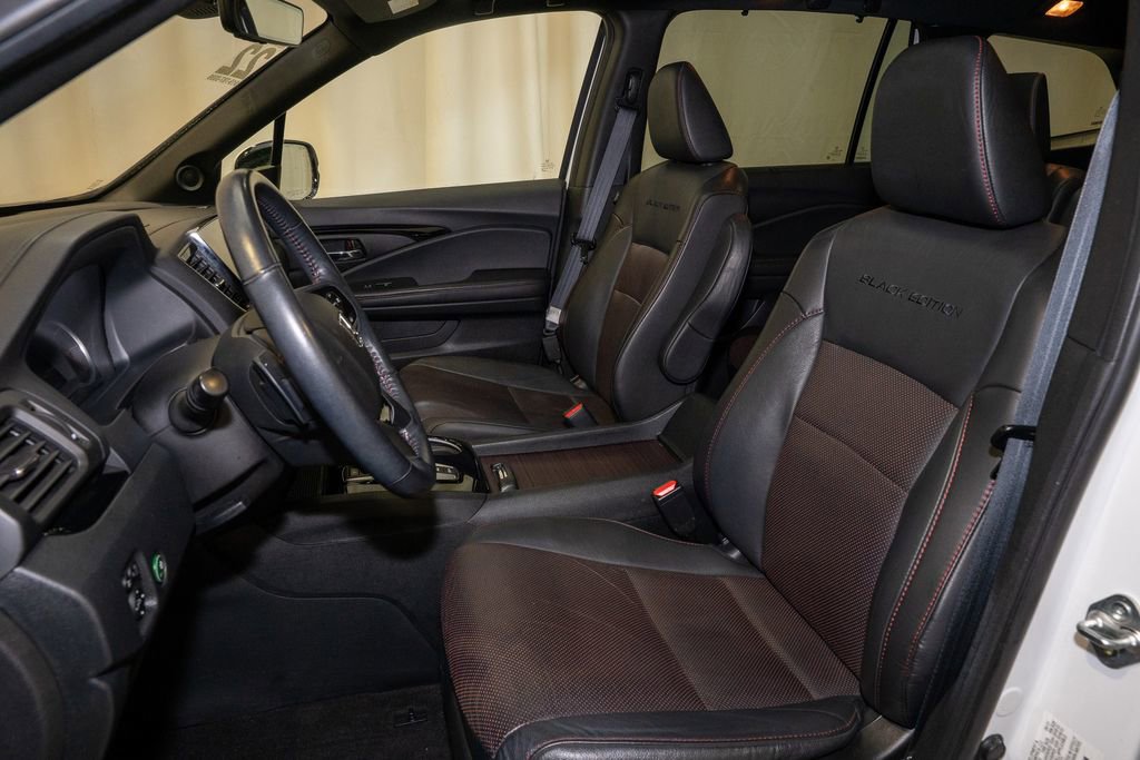 Used 2022 Honda Pilot Black Edition image 14