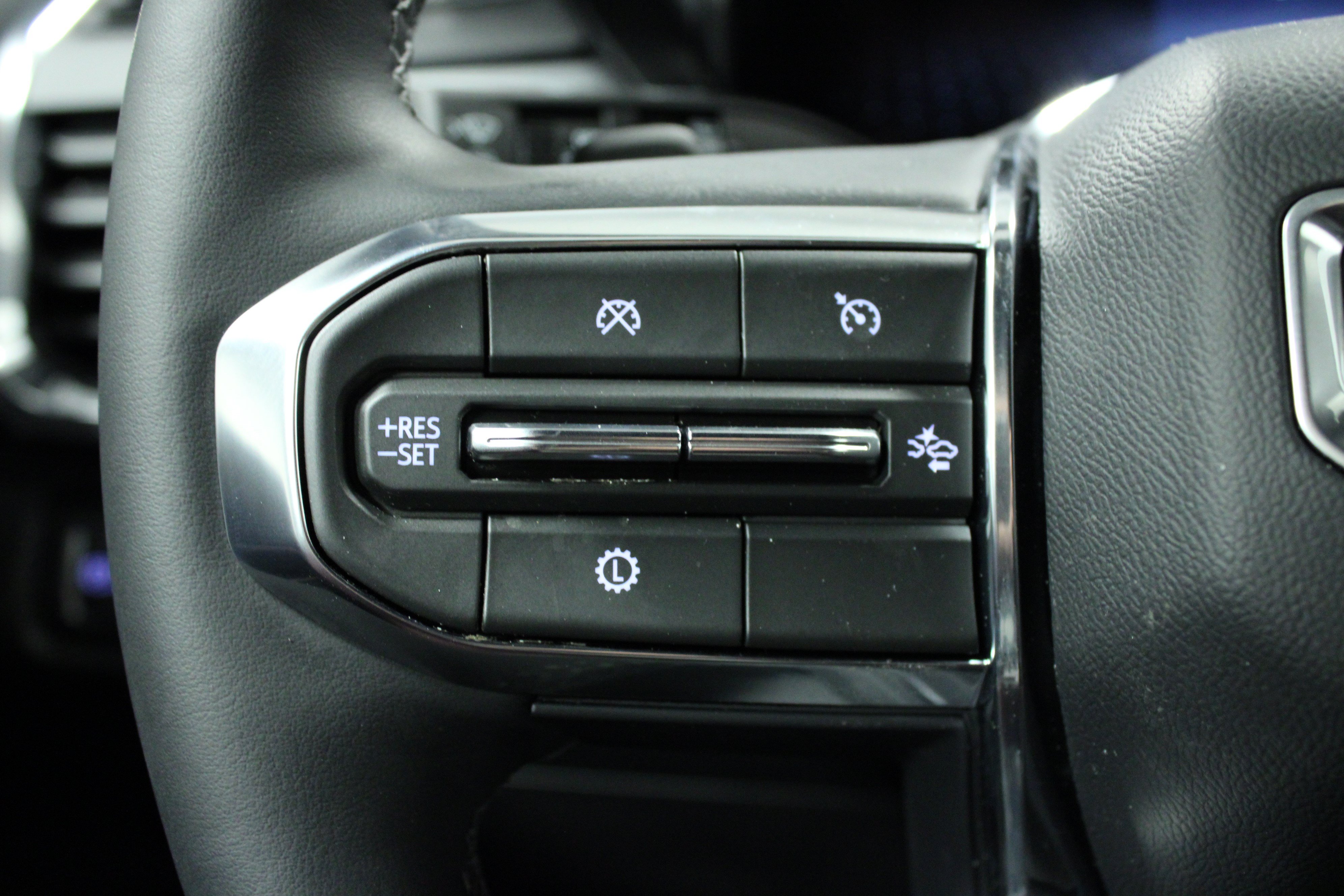 New 2025 GMC Acadia Elevation FWD image 21