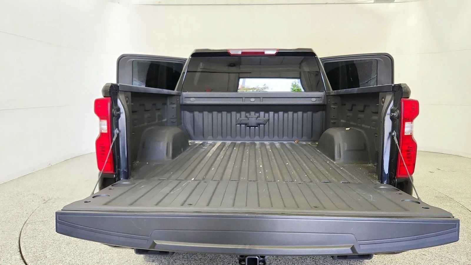 Used 2025 Chevrolet Silverado 1500 Custom Trail Boss AWD/4WD image 40