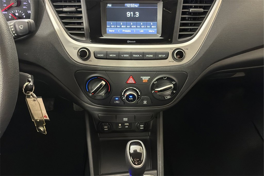 Used 2020 Hyundai Accent SE image 17