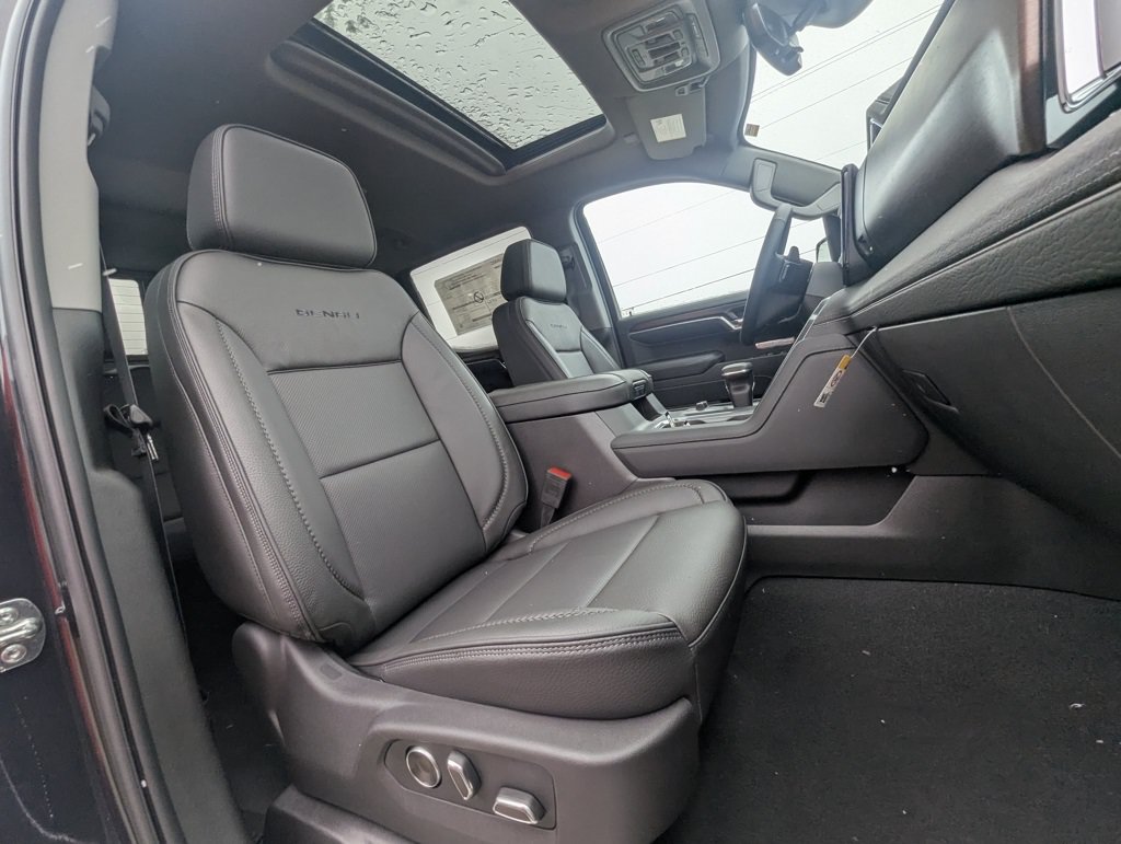 New 2026 GMC Sierra 1500 Denali w/ Technology Package AWD/4WD image 17