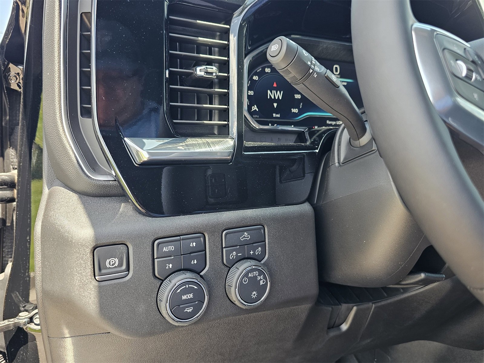 New 2025 Chevrolet Silverado 1500 LT image 19