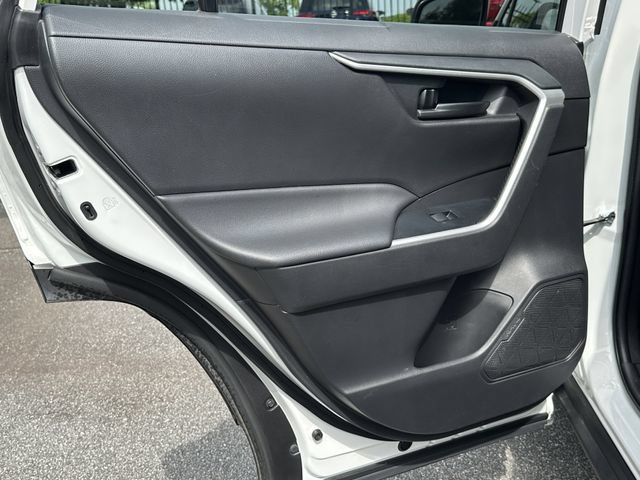 Used 2022 Toyota RAV4 LE FWD image 23