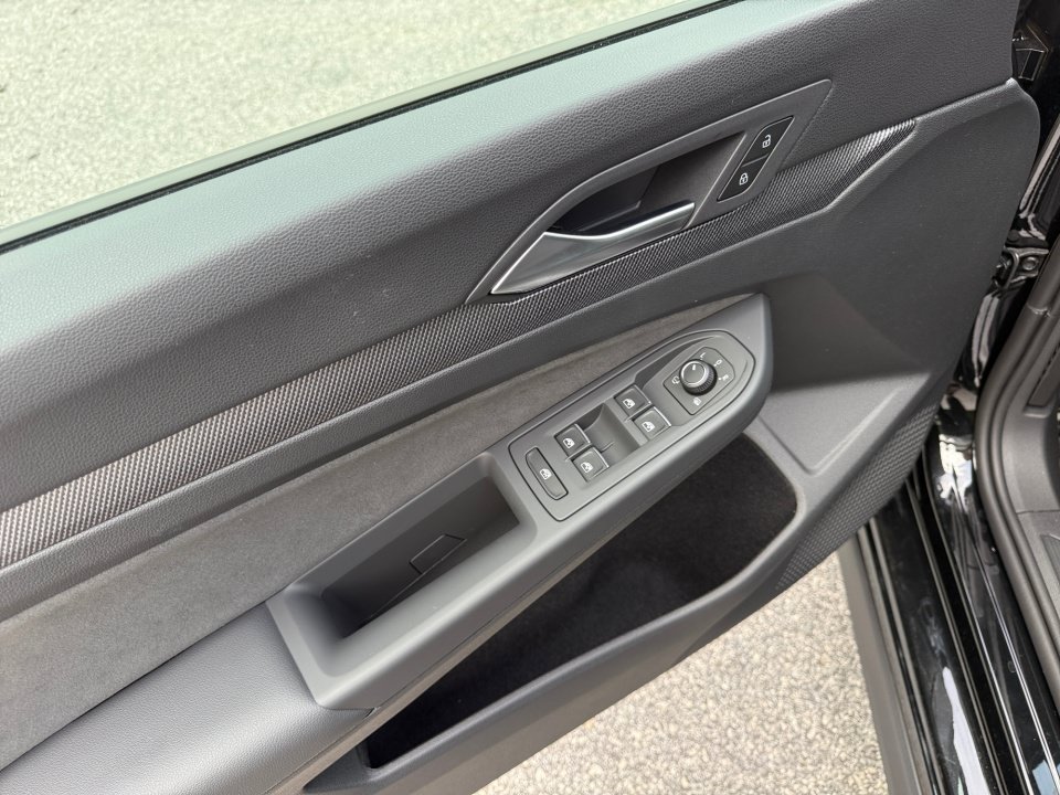 New 2026 Volkswagen Golf S FWD image 32