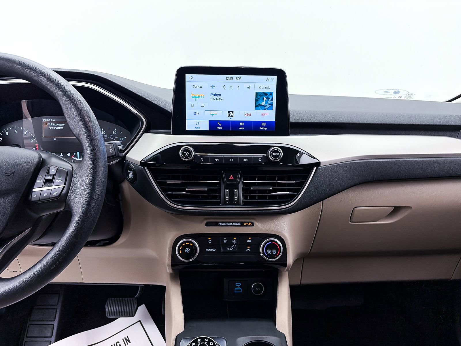 Used 2021 Ford Escape SE image 6