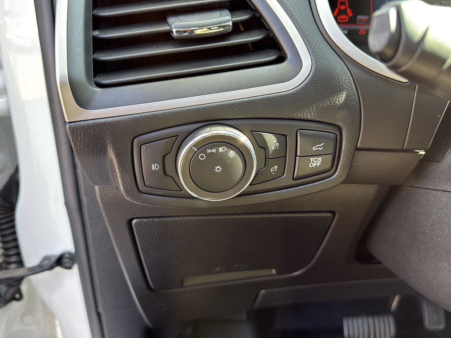 Used 2021 Ford Edge SEL w/ Convenience Package image 14