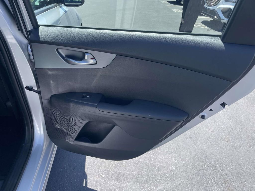 Used 2021 Kia Forte LXS FWD image 19