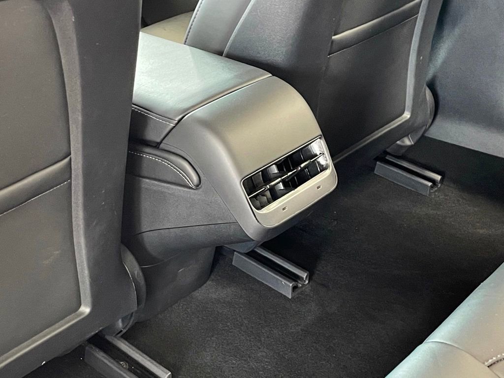 Used 2022 Tesla Model 3 Long Range image 17