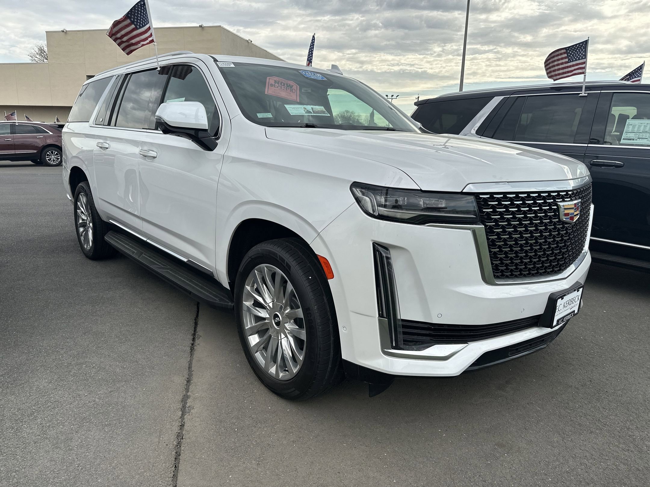 Certified 2021 Cadillac Escalade ESV Premium Luxury image 4