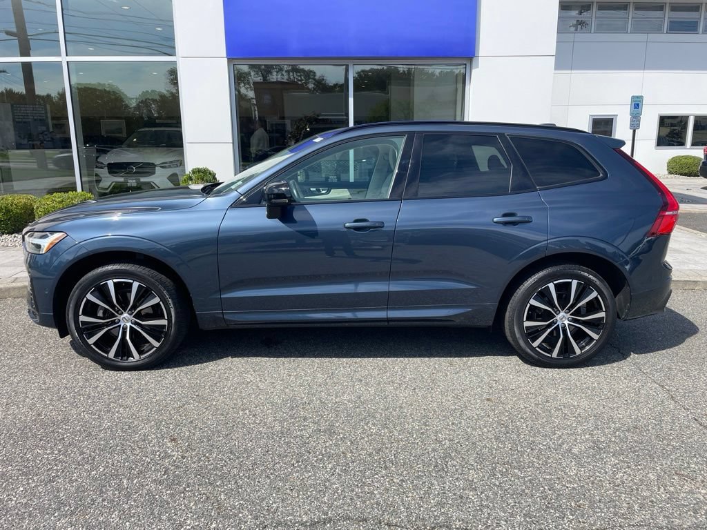 Used 2024 Volvo XC60 B5 Plus w/ Protection Package Premier AWD/4WD image 2