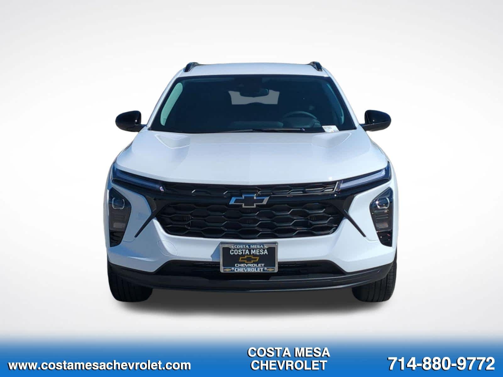 New 2026 Chevrolet Trax LT w/ Midnight Edition FWD image 2