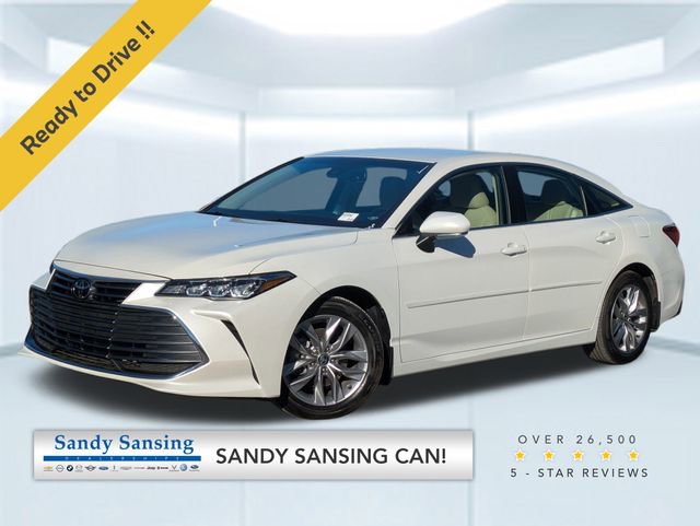 Used 2022 Toyota Avalon XLE image 1