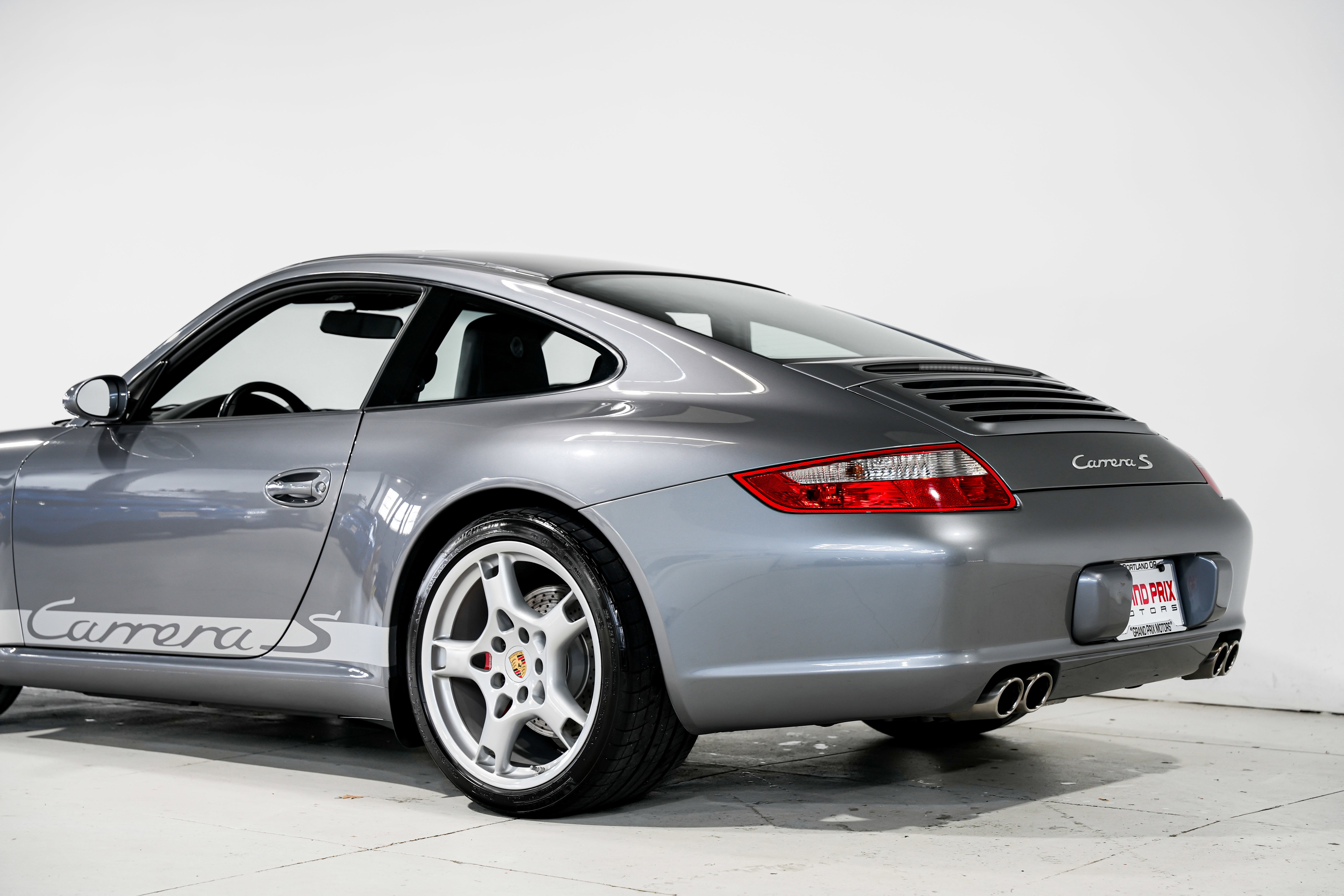 Used 2005 Porsche 911 Carrera S RWD image 33