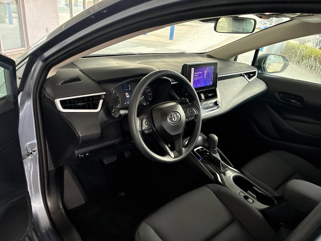 Used 2025 Toyota Corolla LE FWD image 18