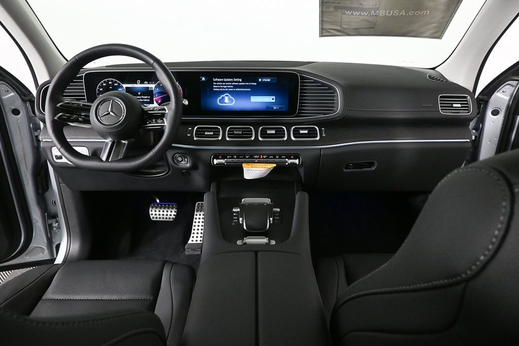 New 2026 Mercedes-Benz GLS 450 4MATIC image 17