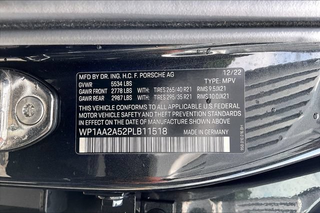 Used 2023 Porsche Macan Turbo AWD/4WD image 14