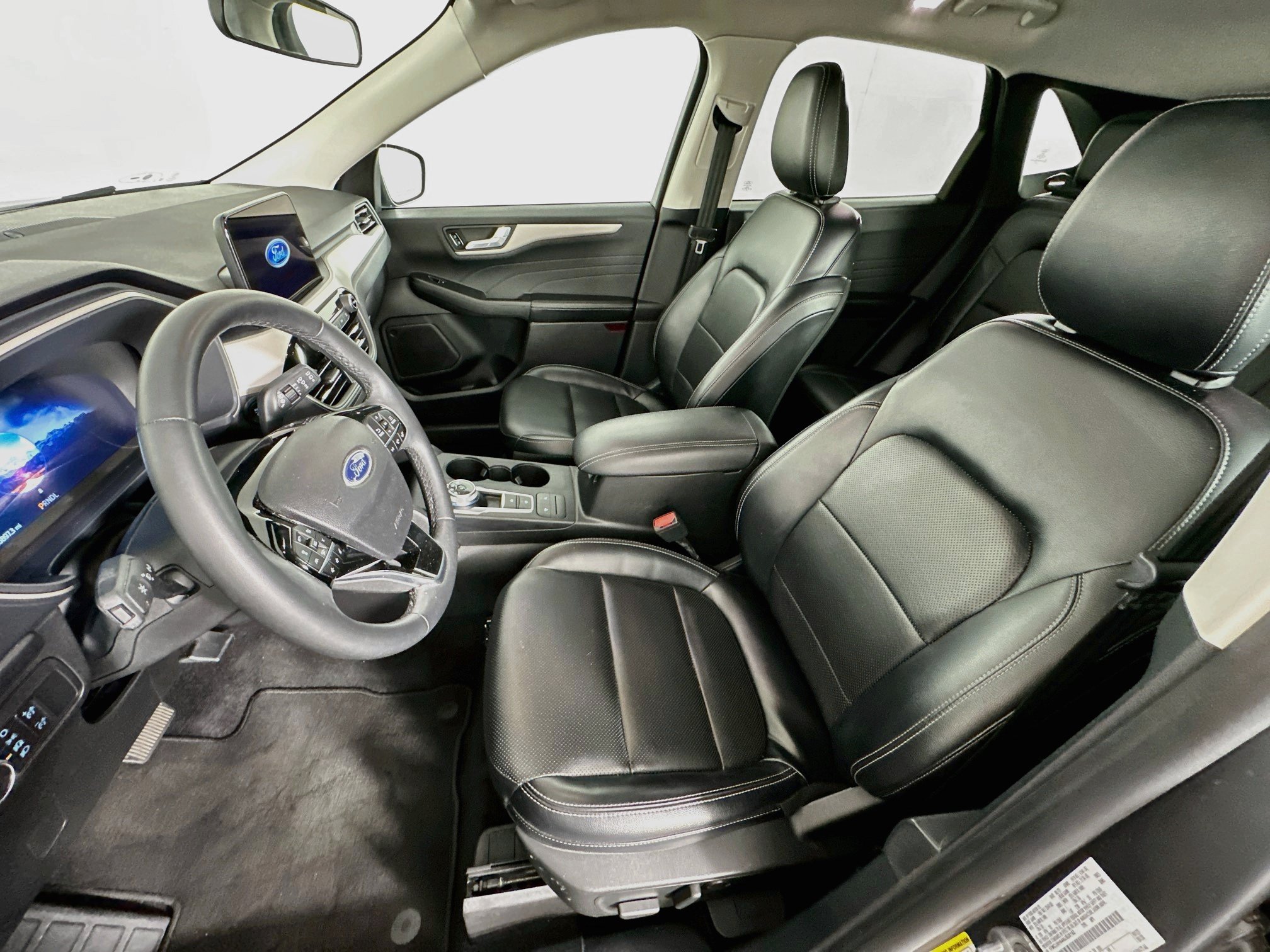 Used 2022 Ford Escape SEL w/ Technology Package FWD image 13