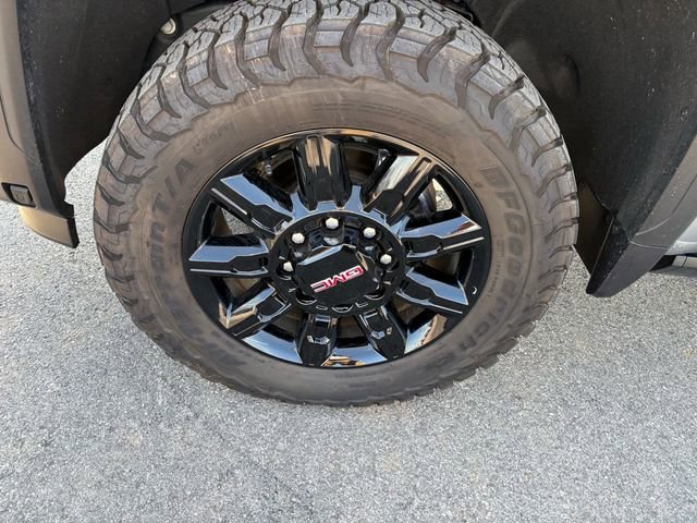 Used 2026 GMC Sierra 2500 AT4 w/ Technology Package image 5