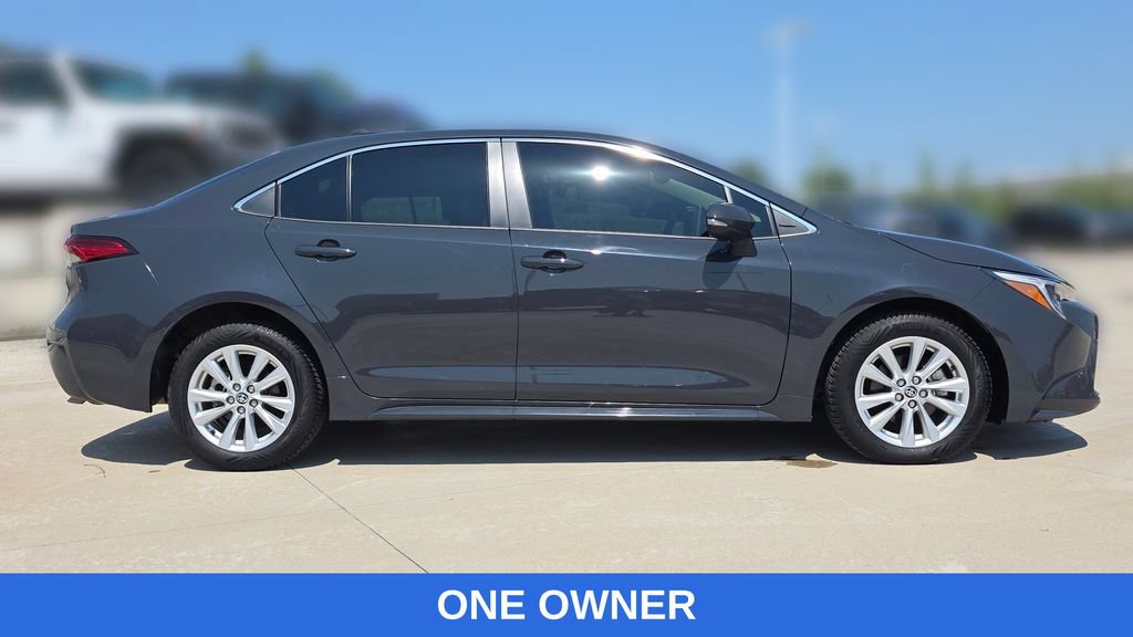 Used 2025 Toyota Corolla XLE FWD image 6
