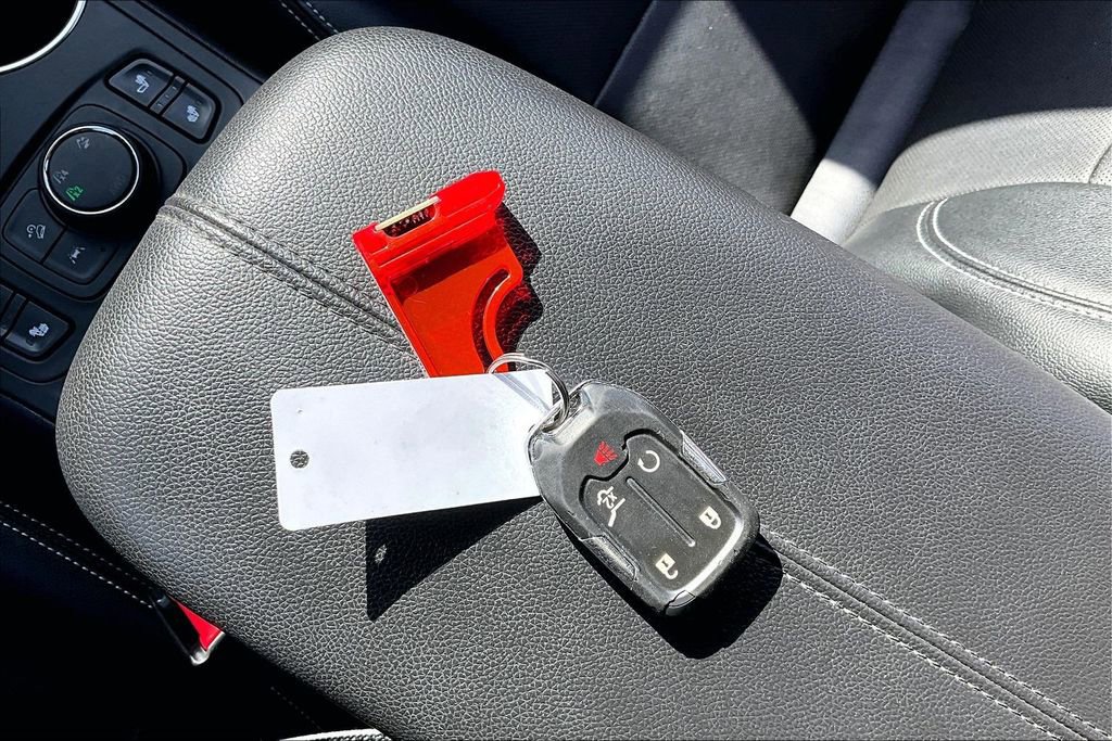 Used 2023 GMC Terrain SLT image 34