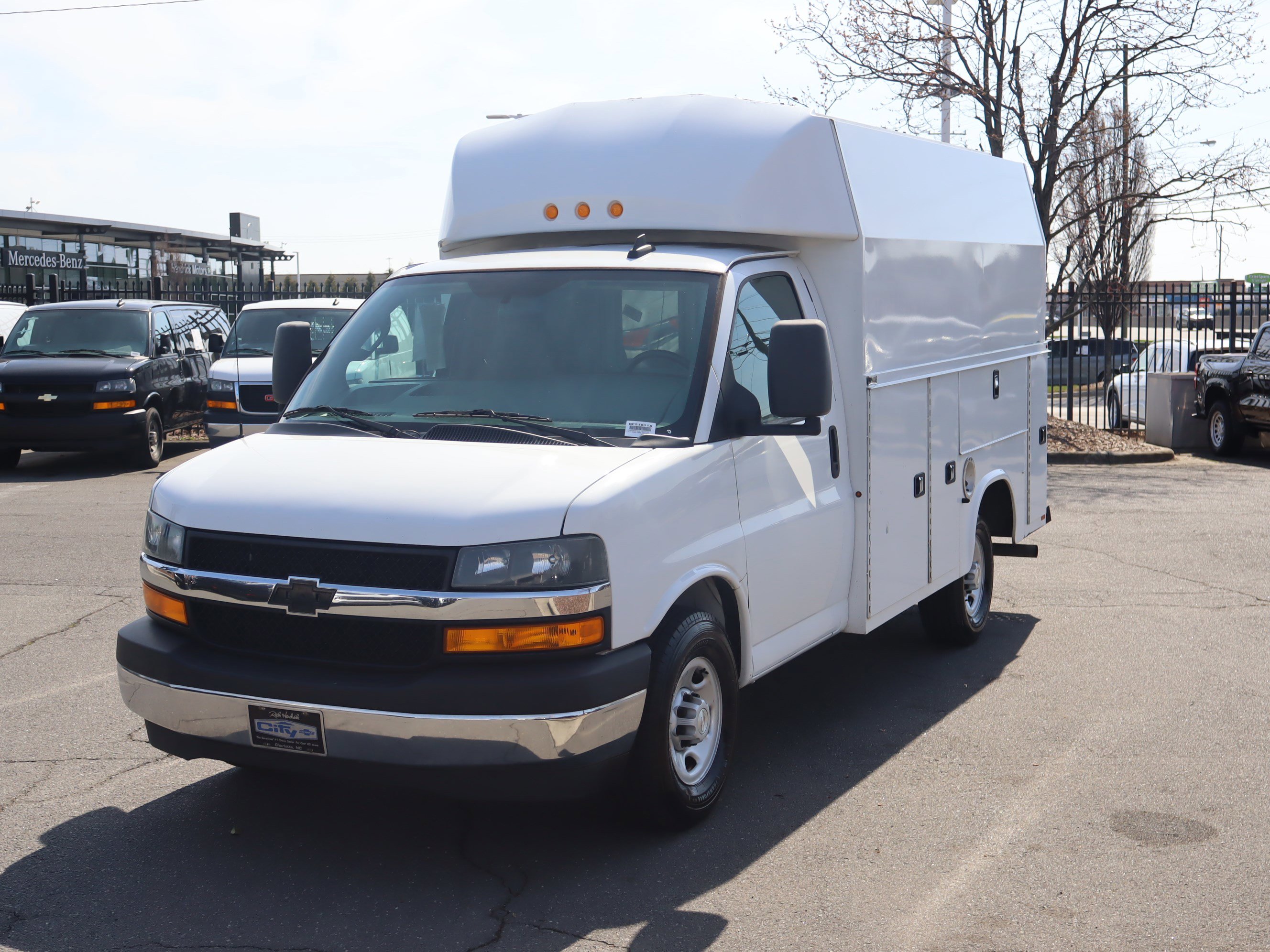 Used 2019 Chevrolet Express 3500 w/ Power Convenience Package image 5