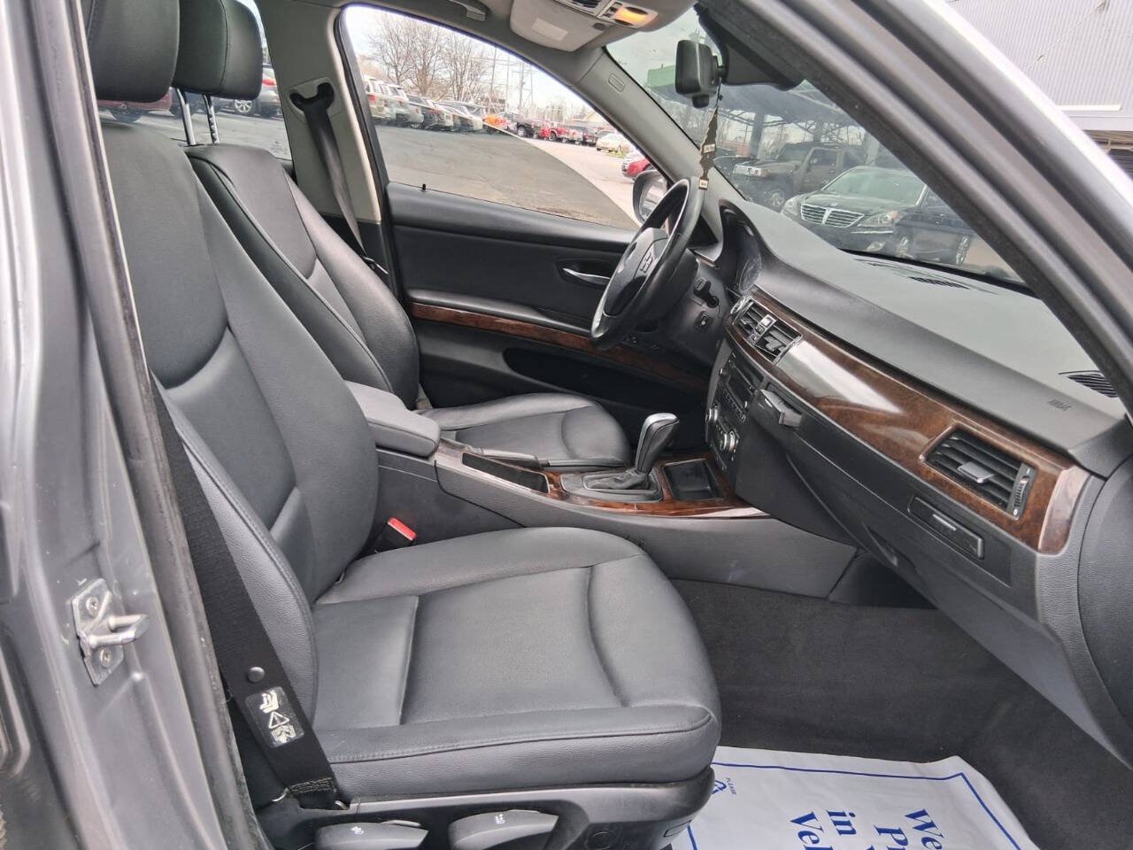 Used 2009 BMW 328i xDrive Sedan AWD/4WD image 11