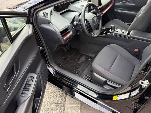Certified 2025 Toyota Prius Plug-In Hybrid FWD image 11