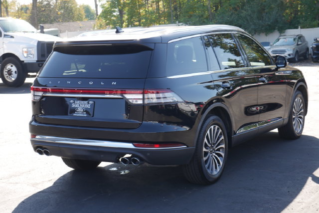 Used 2024 Lincoln Aviator AWD w/ Premium Package image 13