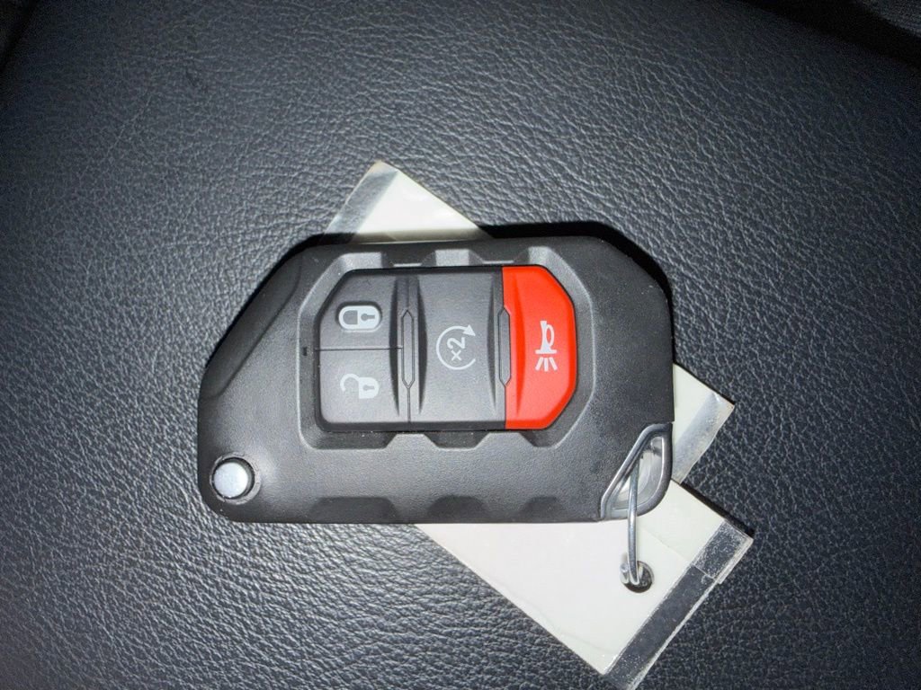 Certified 2025 Jeep Wrangler Unlimited Rubicon w/ Technology Group image 20