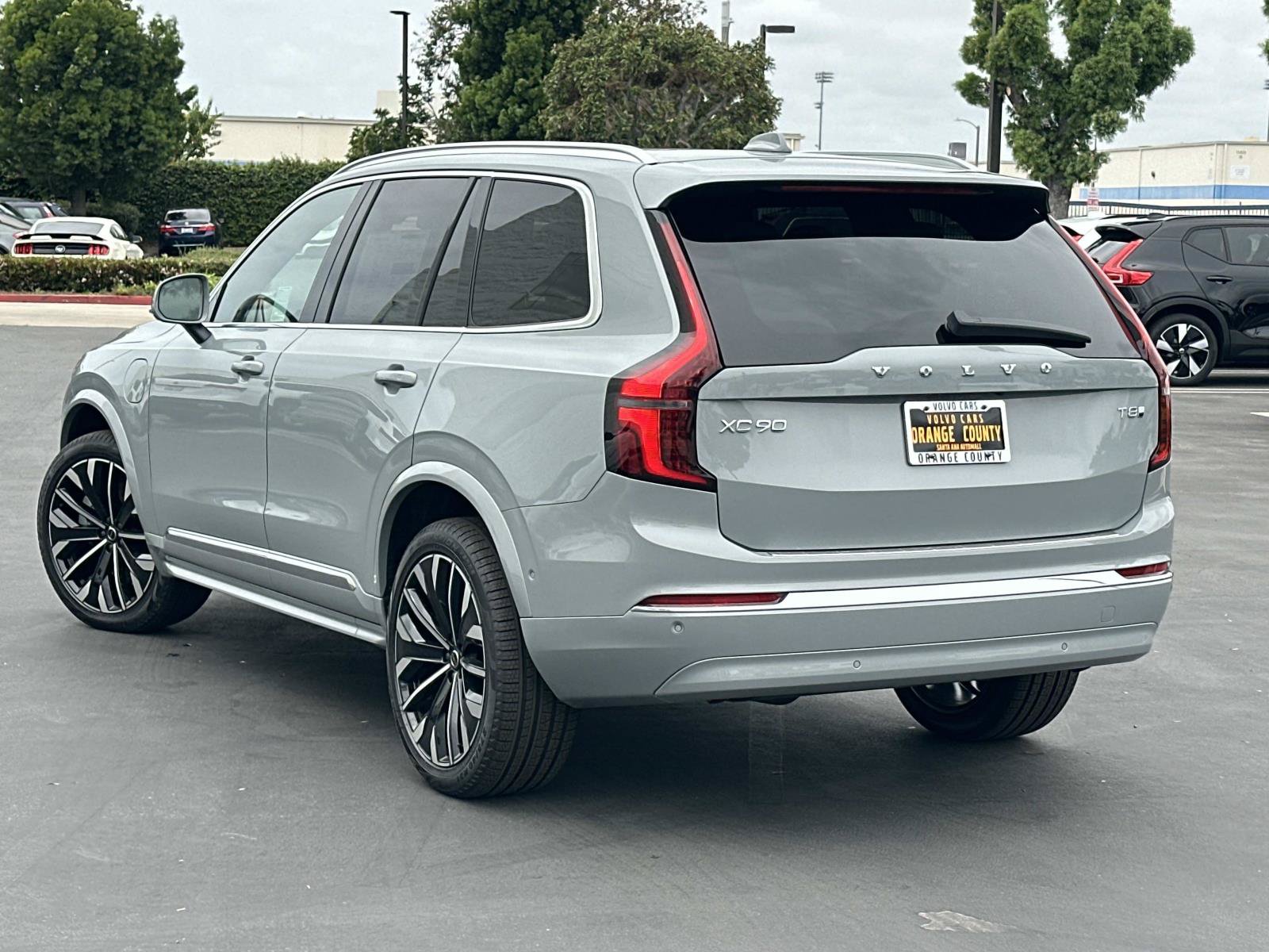 New 2026 Volvo XC90 T8 Plus AWD/4WD image 5