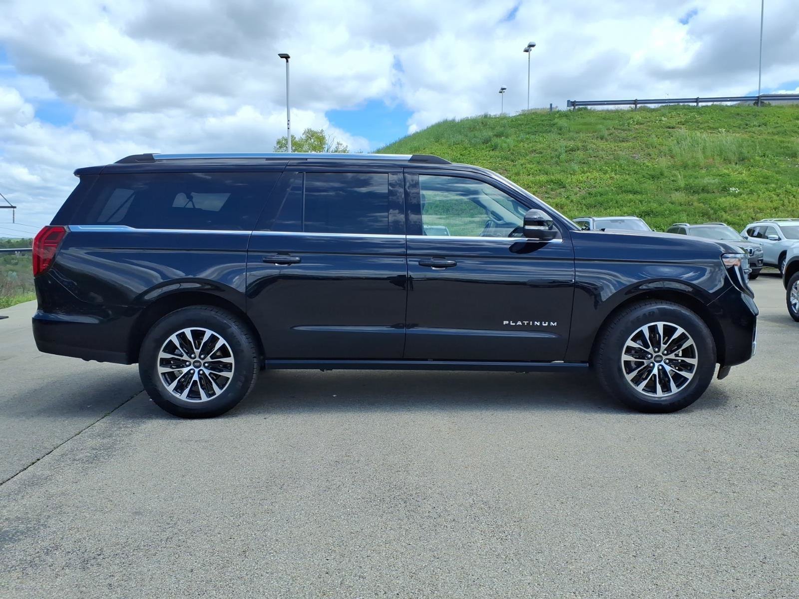 Certified 2025 Ford Expedition Max Platinum AWD/4WD image 6