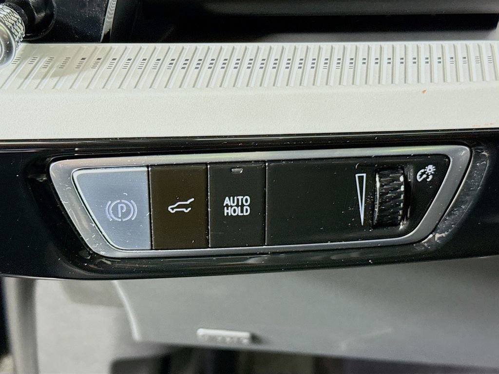 New 2026 Cadillac Optiq Luxury 1 image 10