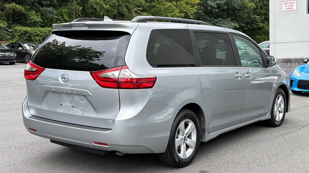 Used 2020 Toyota Sienna LE FWD image 4