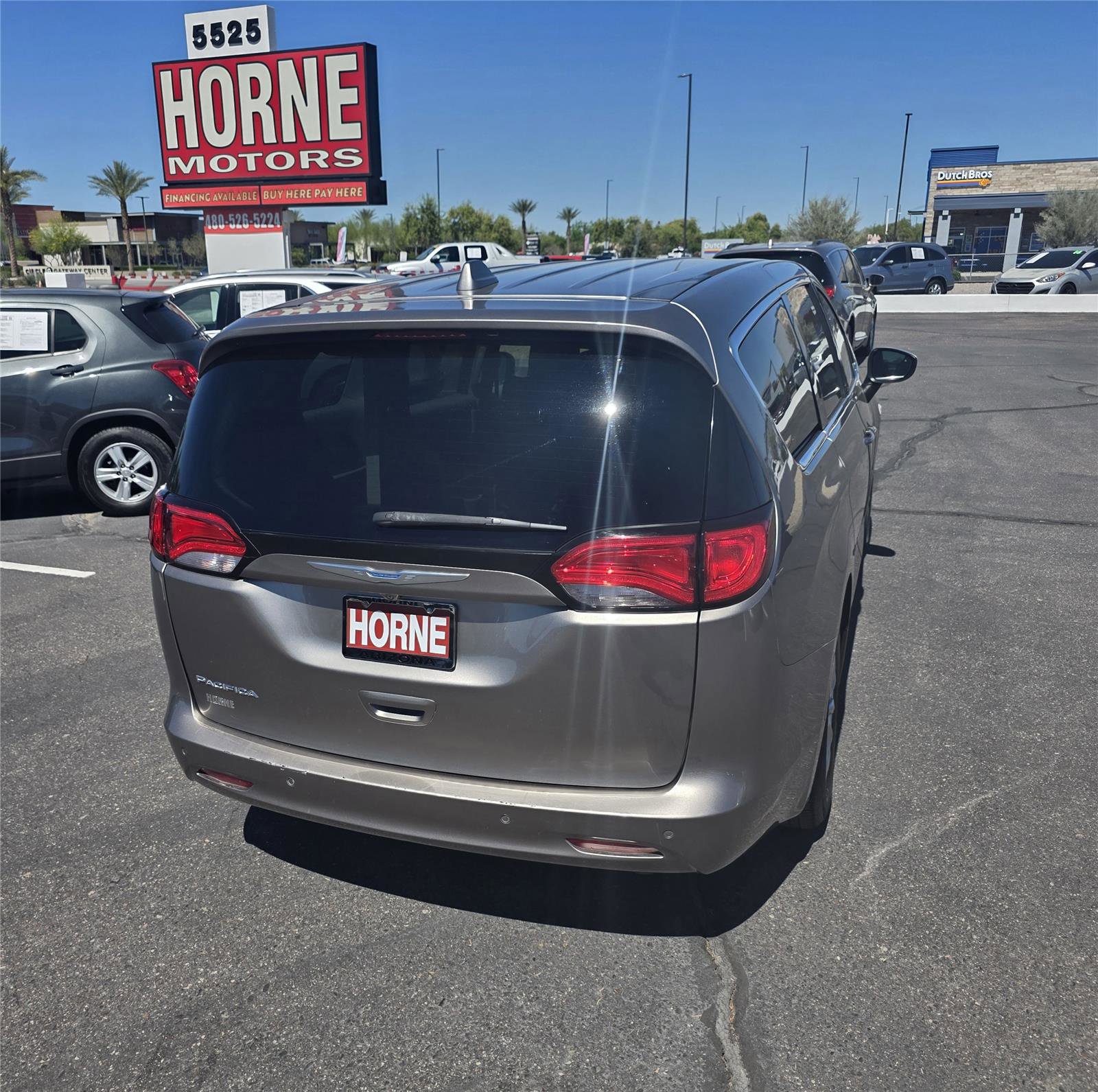 Used 2018 Chrysler Pacifica LX w/ Tire & Wheel Group FWD image 4
