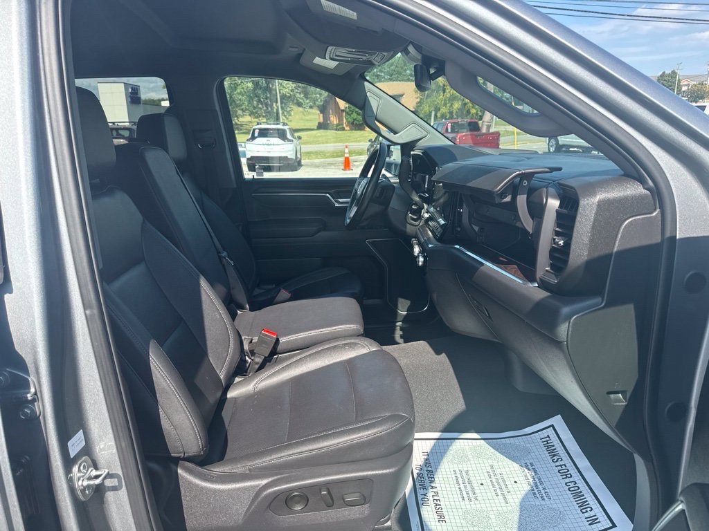 Used 2025 GMC Sierra 1500 SLT AWD/4WD image 41