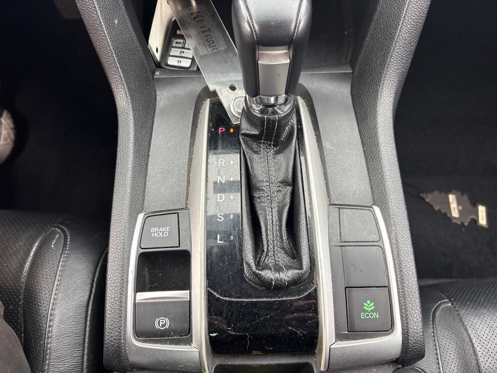 Used 2017 Honda Civic Touring image 25