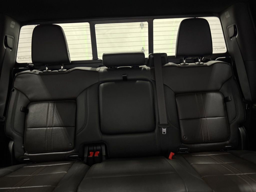 Used 2024 Chevrolet Silverado 3500 High Country w/ High Country Premium Package AWD/4WD image 33