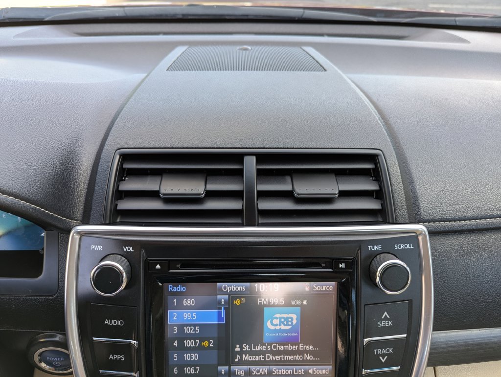 Used 2017 Toyota Camry XLE w/ Moonroof Package FWD image 22