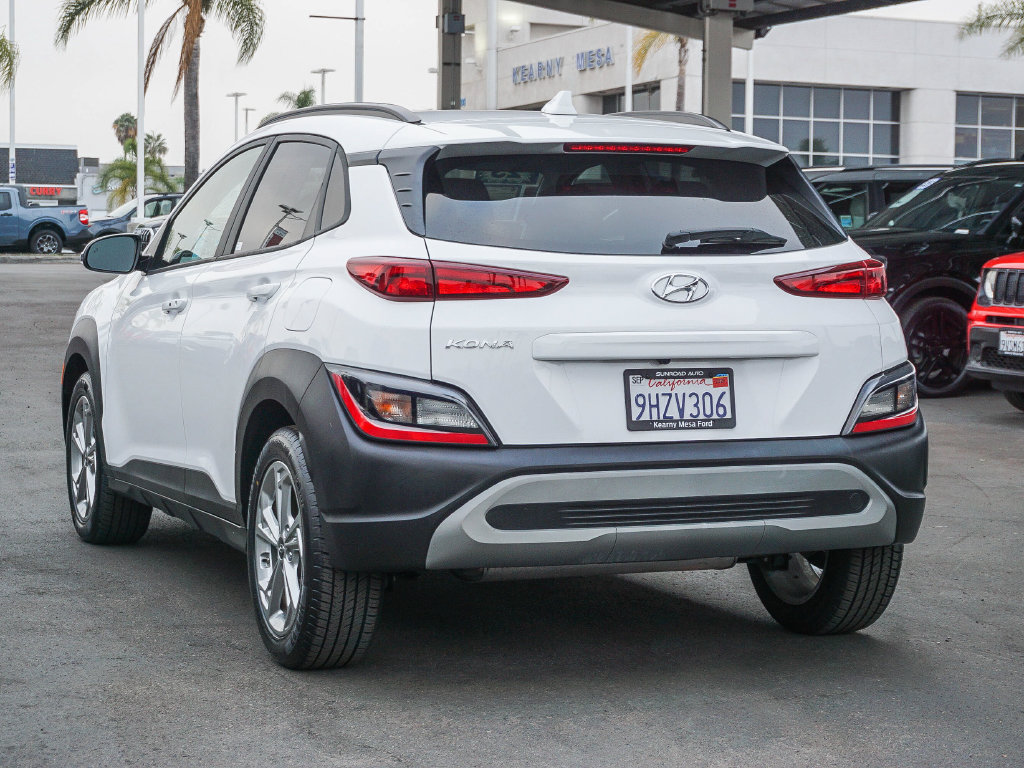 Used 2023 Hyundai Kona SEL w/ Cargo Package FWD image 5
