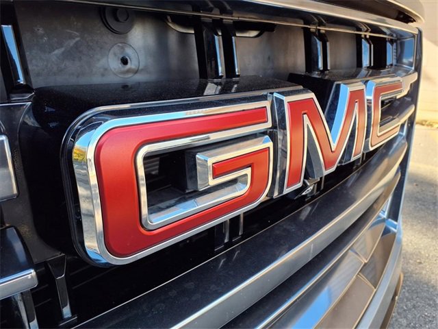 Used 2023 GMC Yukon XL AT4 w/ AT4 Premium Plus Package image 9