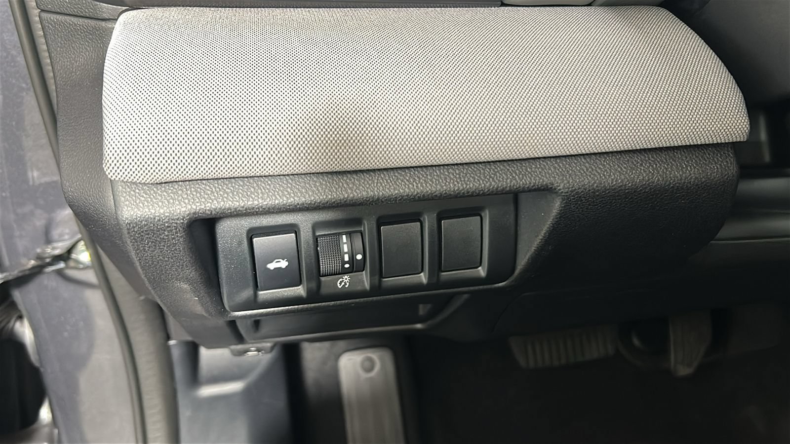 Used 2024 Subaru Legacy Premium AWD/4WD image 24