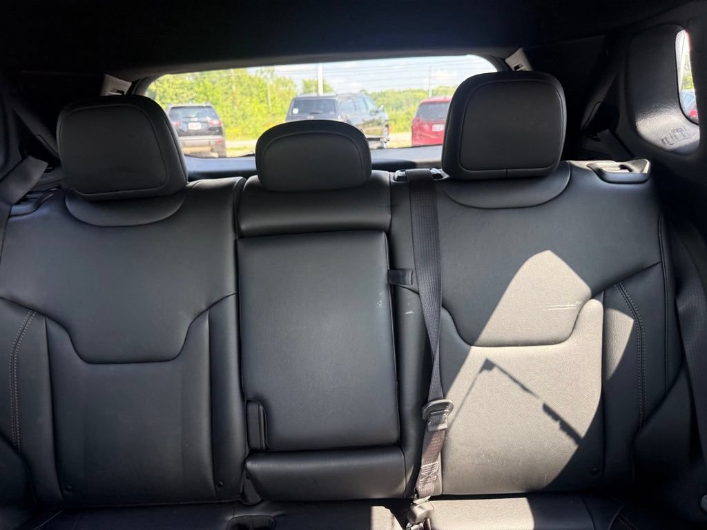 Used 2024 Jeep Compass Latitude AWD/4WD image 28