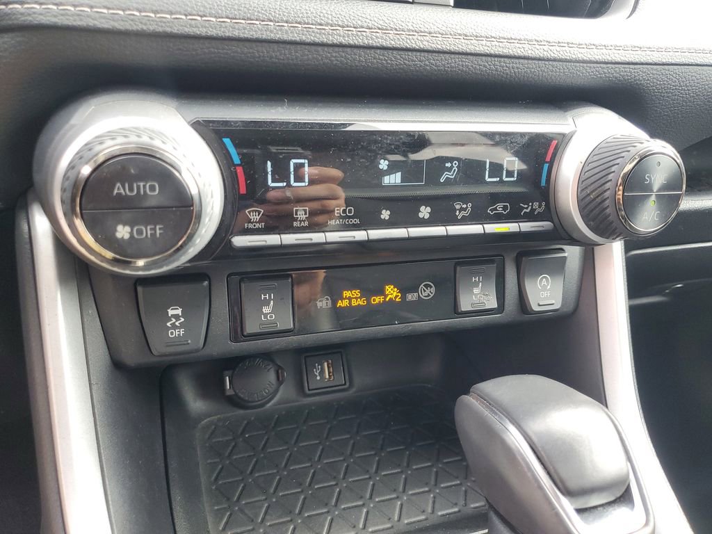 Used 2024 Toyota RAV4 XLE Premium image 16