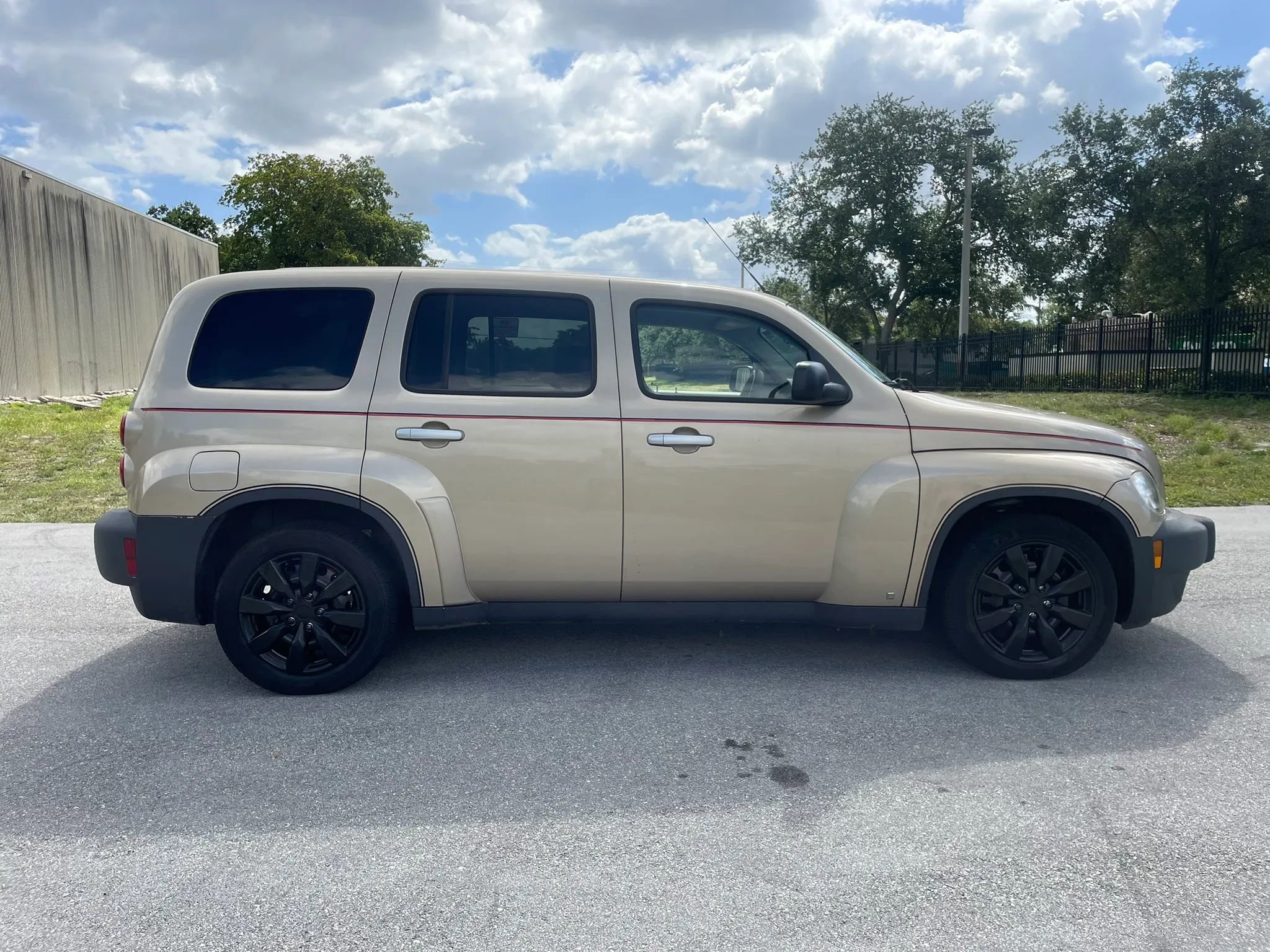 Used 2007 Chevrolet HHR LS FWD image 7