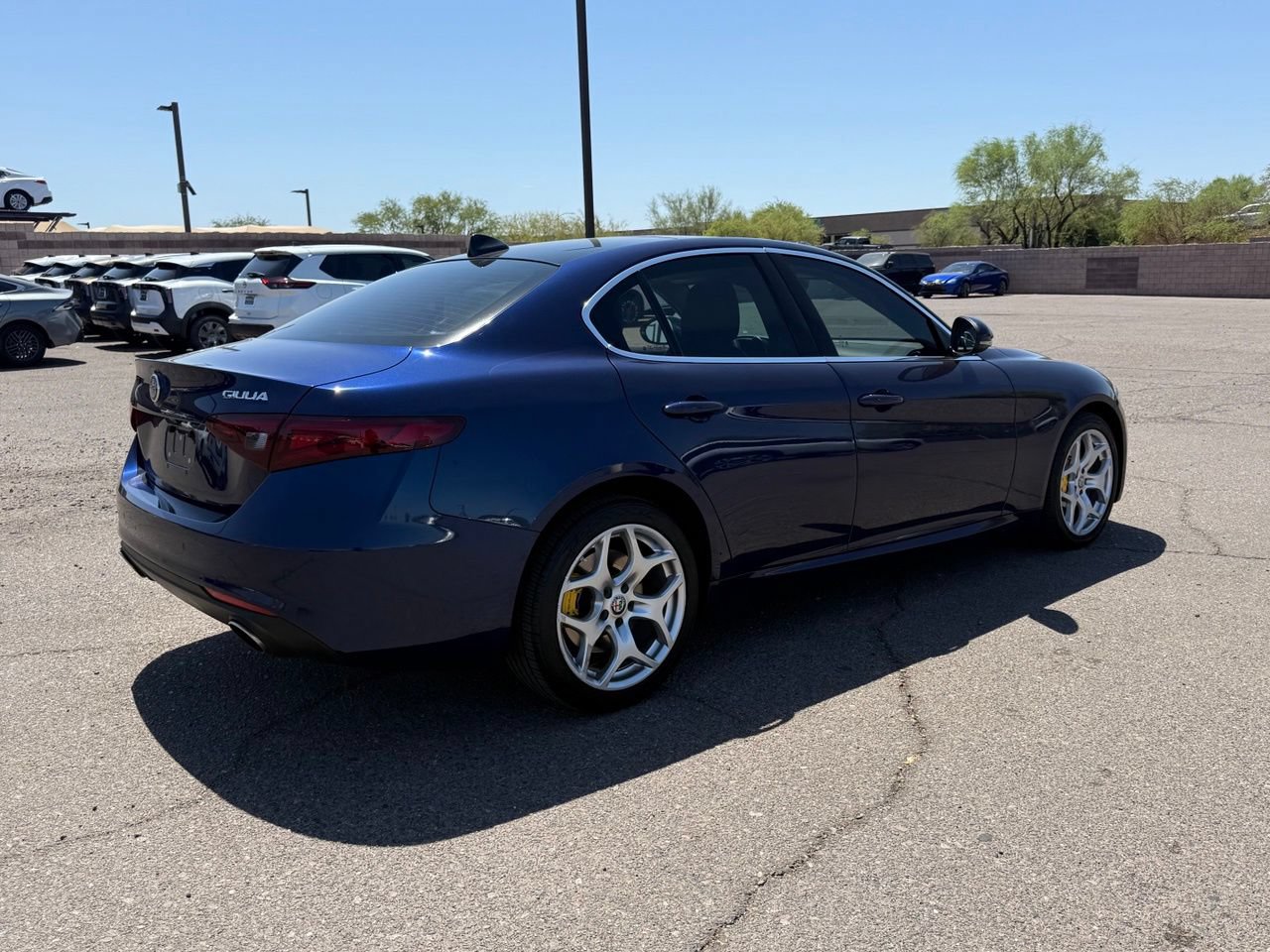 Used 2021 Alfa Romeo Giulia Ti AWD/4WD image 5
