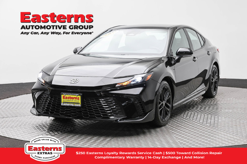 Used 2025 Toyota Camry SE