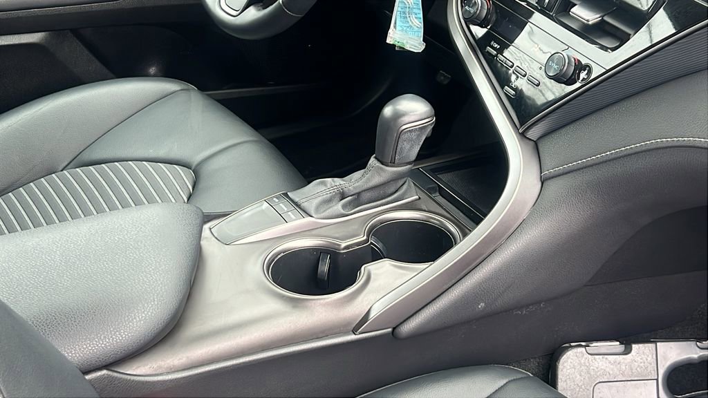 Used 2023 Toyota Camry SE image 12